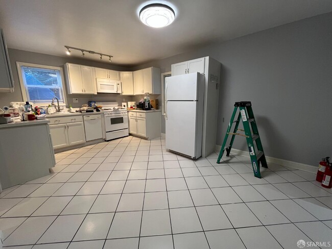 Building Photo - 3645 25th St