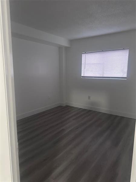 Building Photo - 450 Palm Cir W