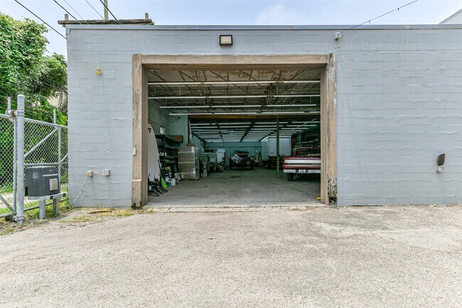 Building Photo - 2415 Church St