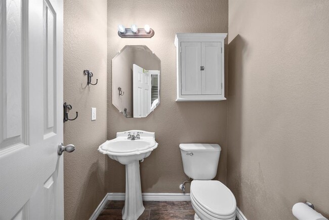 Building Photo - 2403 Beeleigh Ct