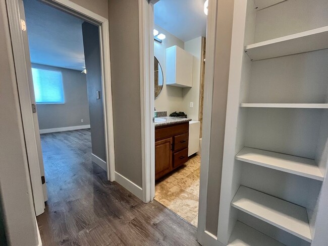 Building Photo - Remodeled 1 Bedroom Condo in the Heart of ...