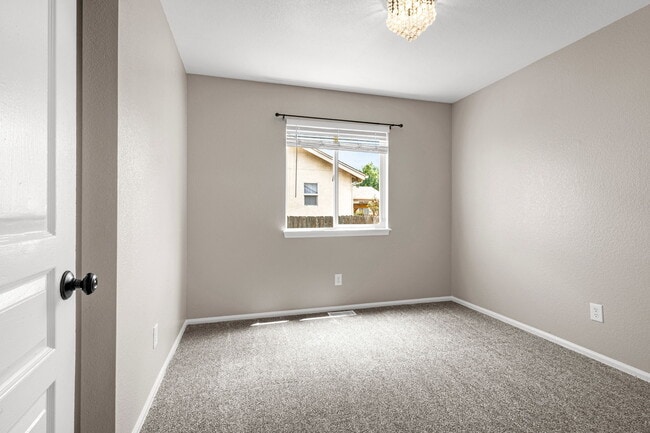 Building Photo - 4535 Star Ridge Dr