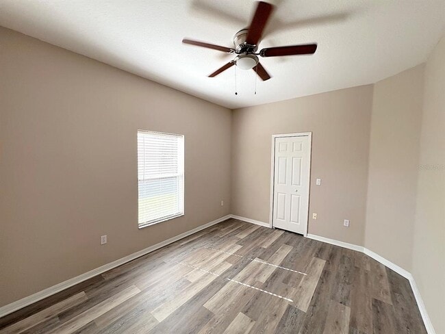 Building Photo - 7 Zither Ct