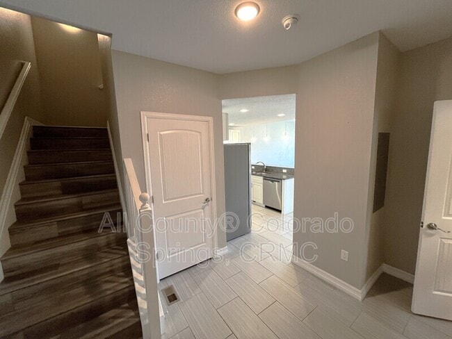 Building Photo - 763 Brambleberry Hts