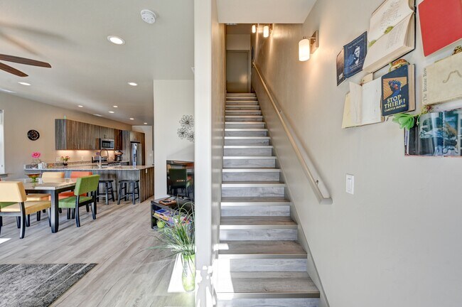 Building Photo - 1003 Fooses St