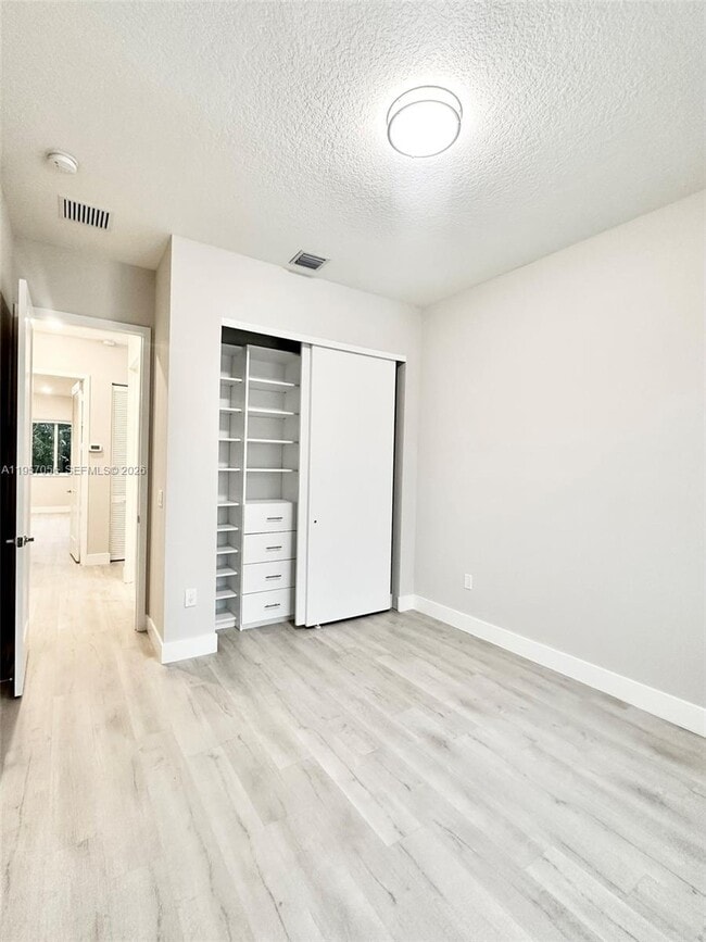 Building Photo - 10420 NW 67th St