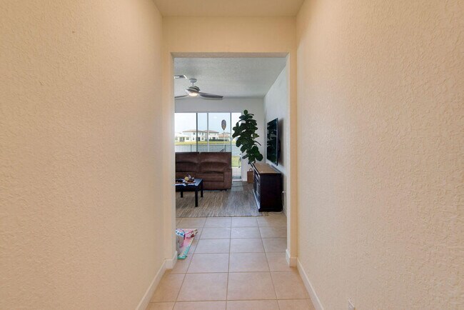 Building Photo - 8148 NW Greenbank Cir