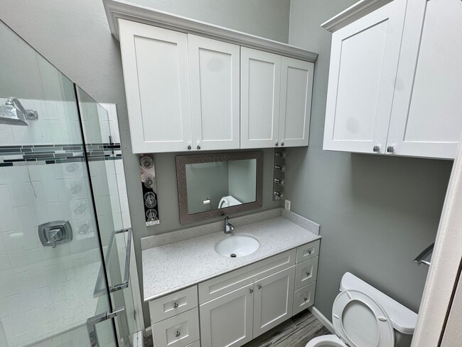Building Photo - Eastside Costa Mesa Townhome with 2-Car Ga...