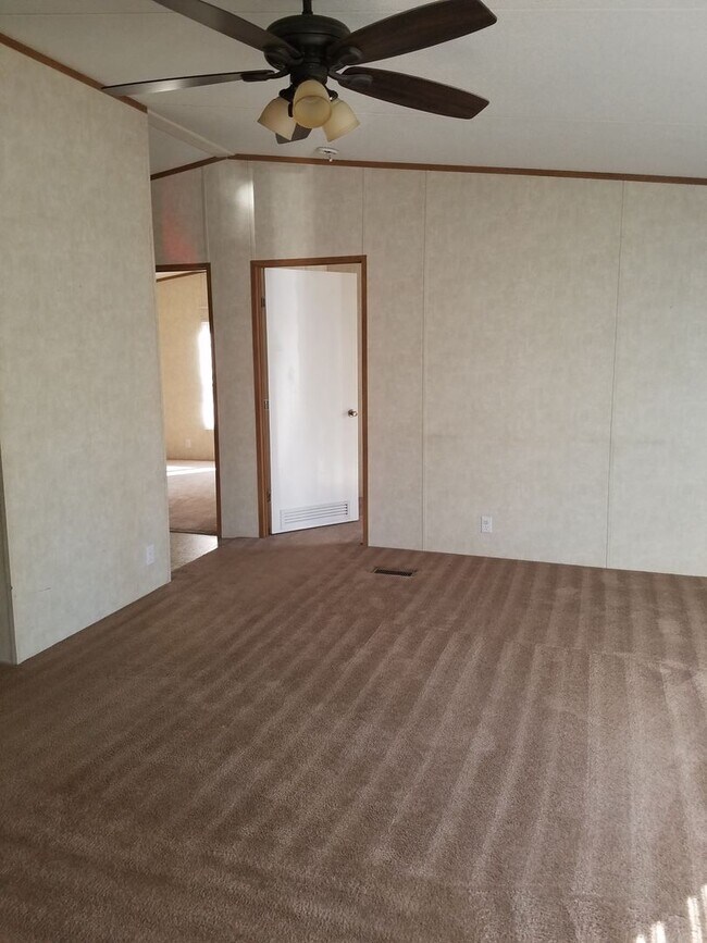 Building Photo - 4067 Gallemore Ln