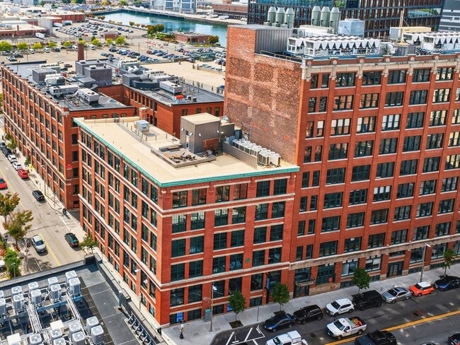Building Photo - 63 Melcher St
