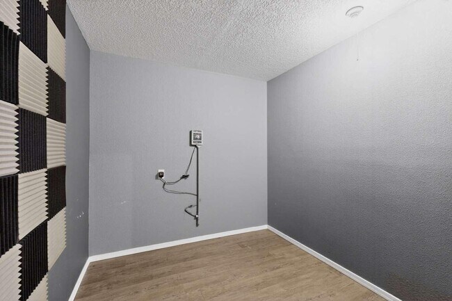 Building Photo - 2135 N Ensenada Cir SE