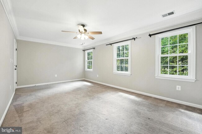 Building Photo - 11109 Ravine Dr