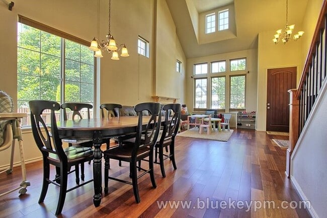 Building Photo - North Bethany Home, 4 Bed 2.5 Bath near PCC Rock Creek and Springville Elem School