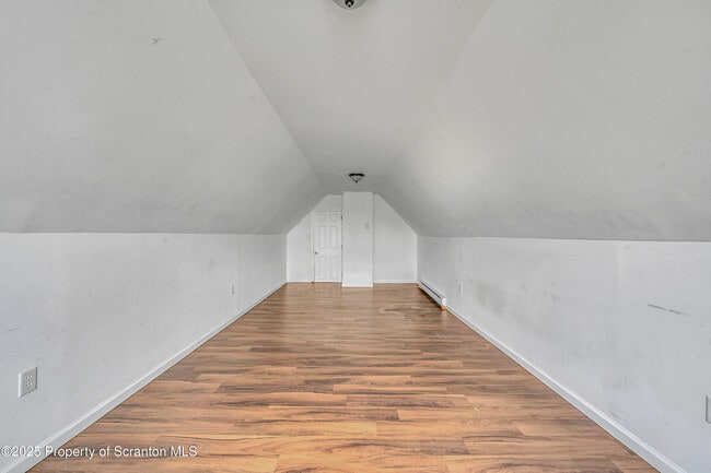 Building Photo - 7 Plum Pl