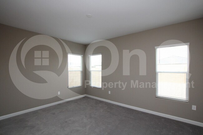 Building Photo - 40774 W Sunland Dr