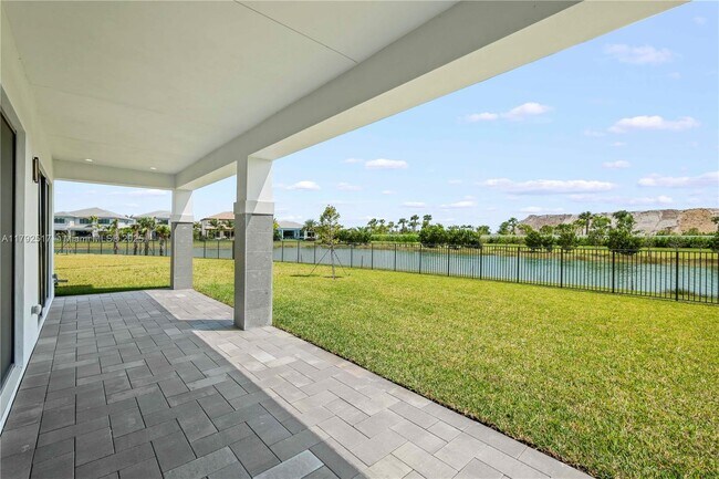 Building Photo - 12865 Wingspan Ct