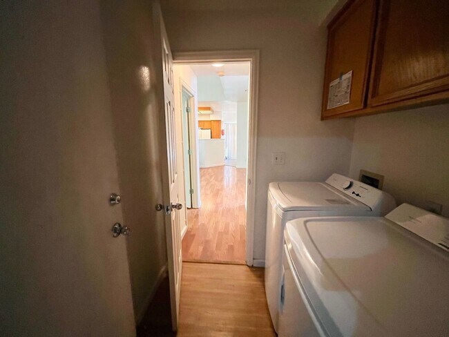 Building Photo - Bright & Spacious 4BR/3BA Home in Desirable East Davis – 1,980 Sq Ft