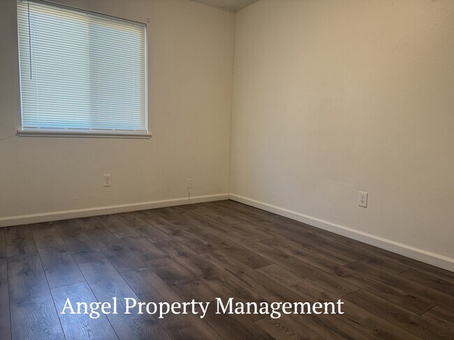 Building Photo - 7927 Albion Way