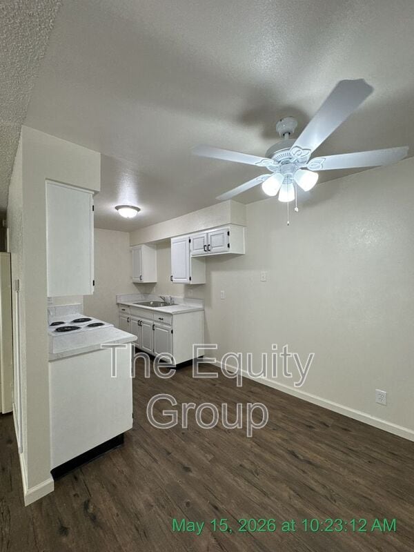 Building Photo - 1426 W Elowin Ave