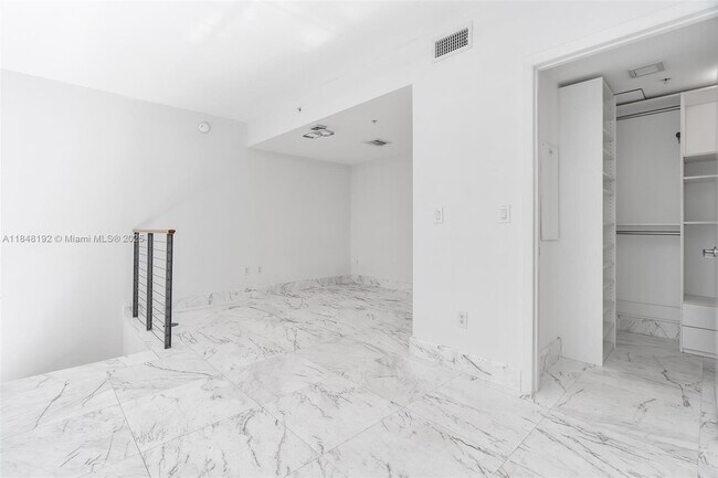 Building Photo - 90 SW 3rd St
