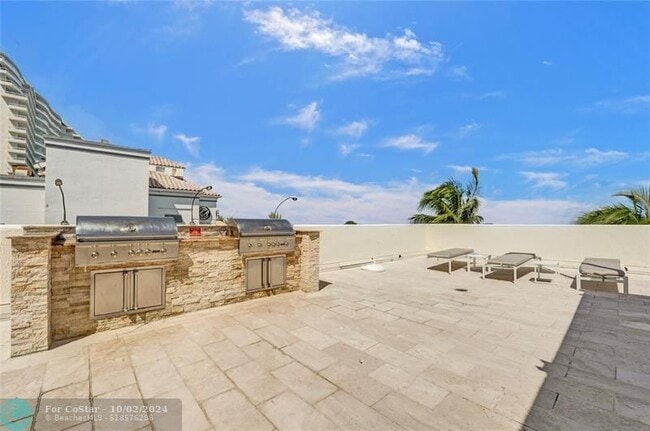Building Photo - 101 S Fort Lauderdale Beach Blvd
