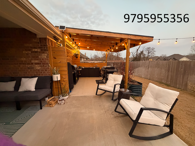 Building Photo - 1202 Brunswick Ct