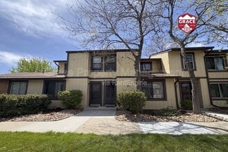 Building Photo - 3541 S Kittredge St