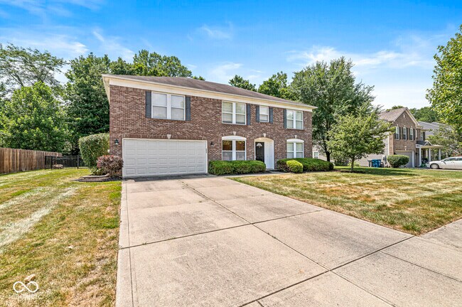 Building Photo - 5641 Buck Dr