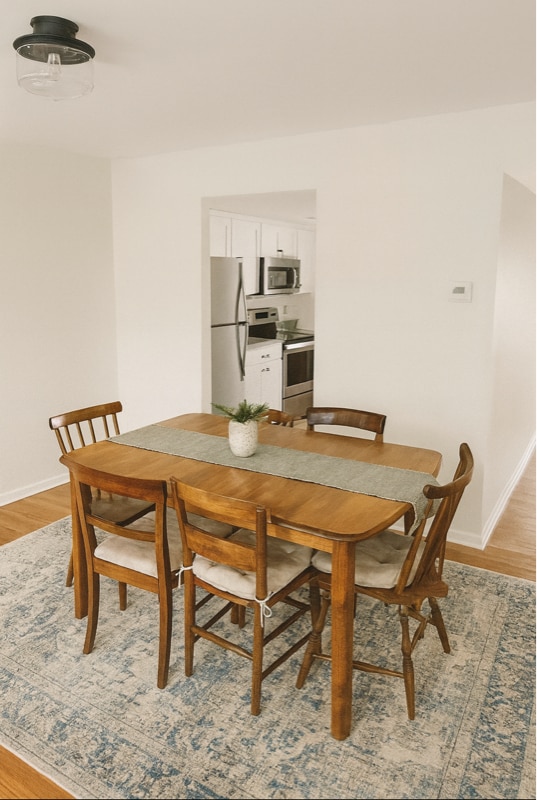 Building Photo - 385 Summerhaven Dr N