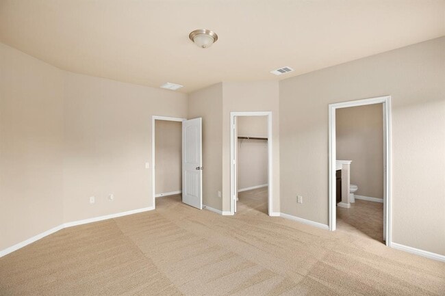 Building Photo - 1505 Maier Dr