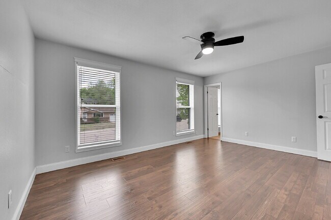 Building Photo - $2,700.00 - 4 Beds, 2 Baths, Single Family...