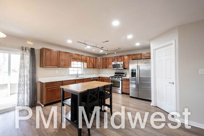 Building Photo - 18058 Cristin Way