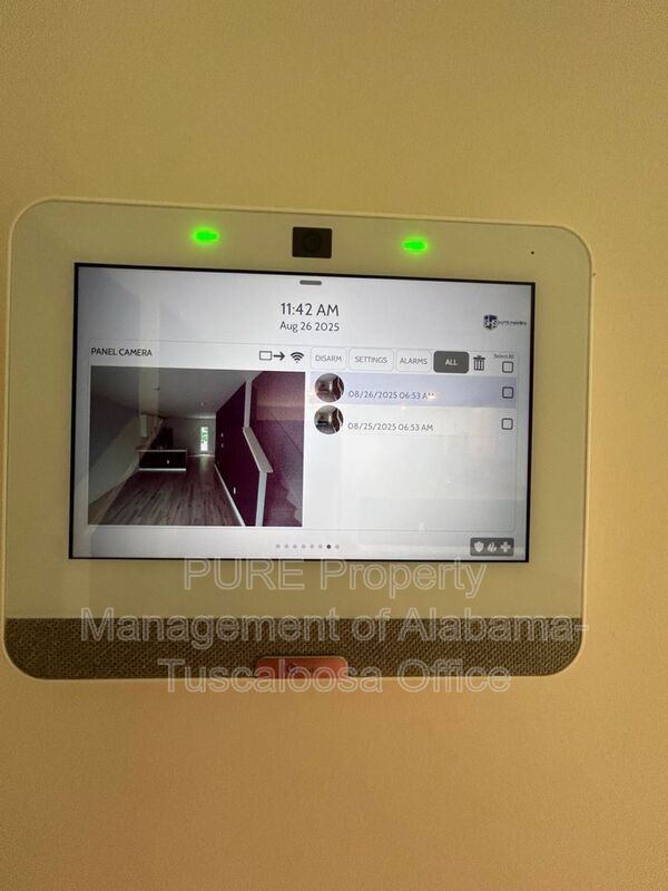 Building Photo - 3509 Magnolia Hls Dr