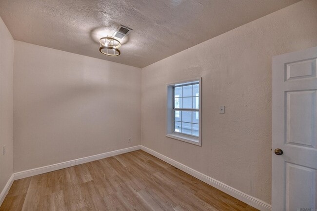 Building Photo - 3744 Conrad Dr