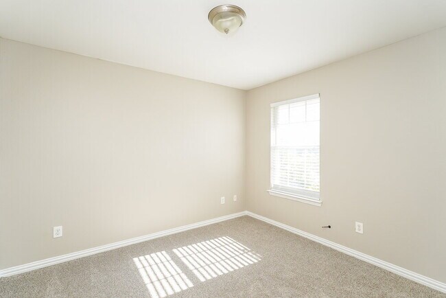 Building Photo - 1237 Camden Yard Dr