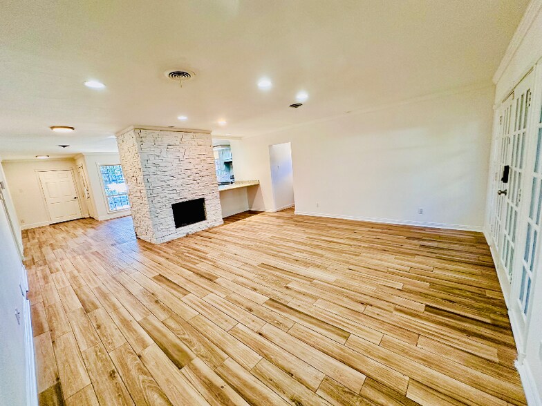 Building Photo - 4084 Purdue Ave