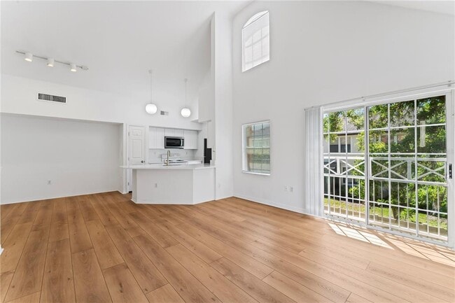 Building Photo - 10454 White Lake Ct