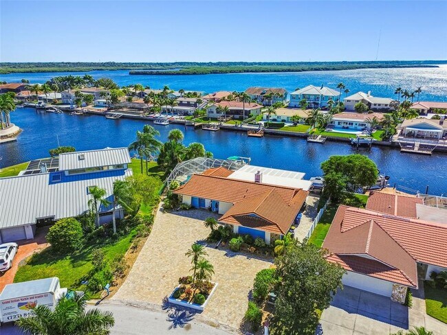 Building Photo - 5050 Porpoise Pl