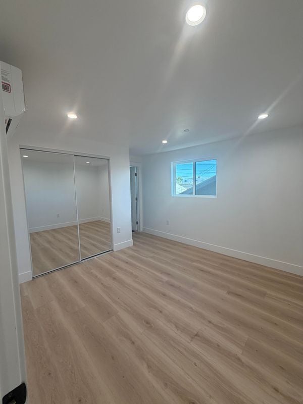 Building Photo - 3209 W 18th St