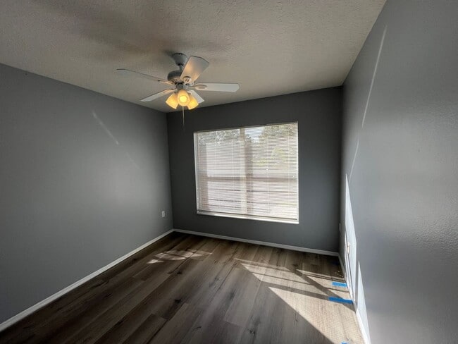 Building Photo - 2304 Hickory Pine St