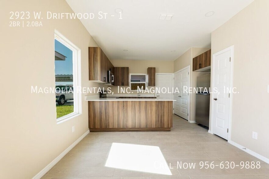 Building Photo - 2923 W Driftwood St