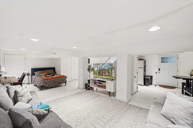 Building Photo - 8400 48th Ave