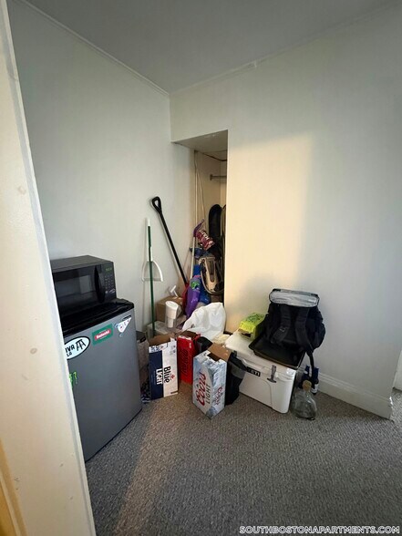 Building Photo - 53 W Seventh St