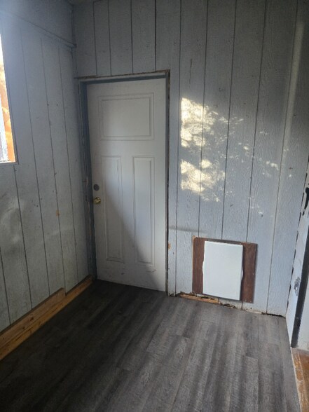 Building Photo - 630 E St Vrain St