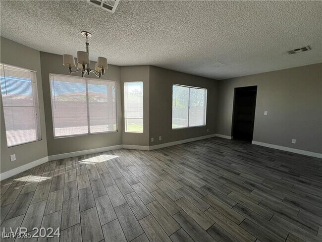 Building Photo - 1424 Lodgepole Dr