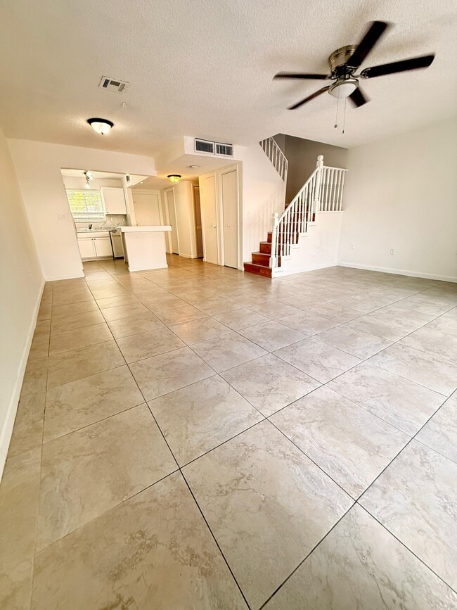 Building Photo - 3321 Farragut St