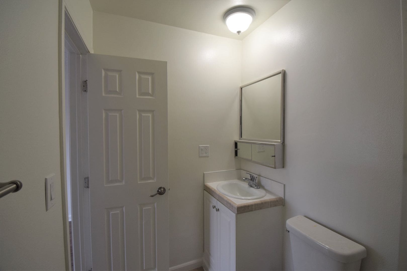 Building Photo - 5321 Agnes Ave