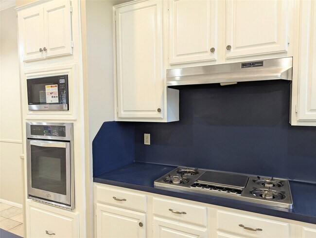 Building Photo - 13623 Bonilla Ln