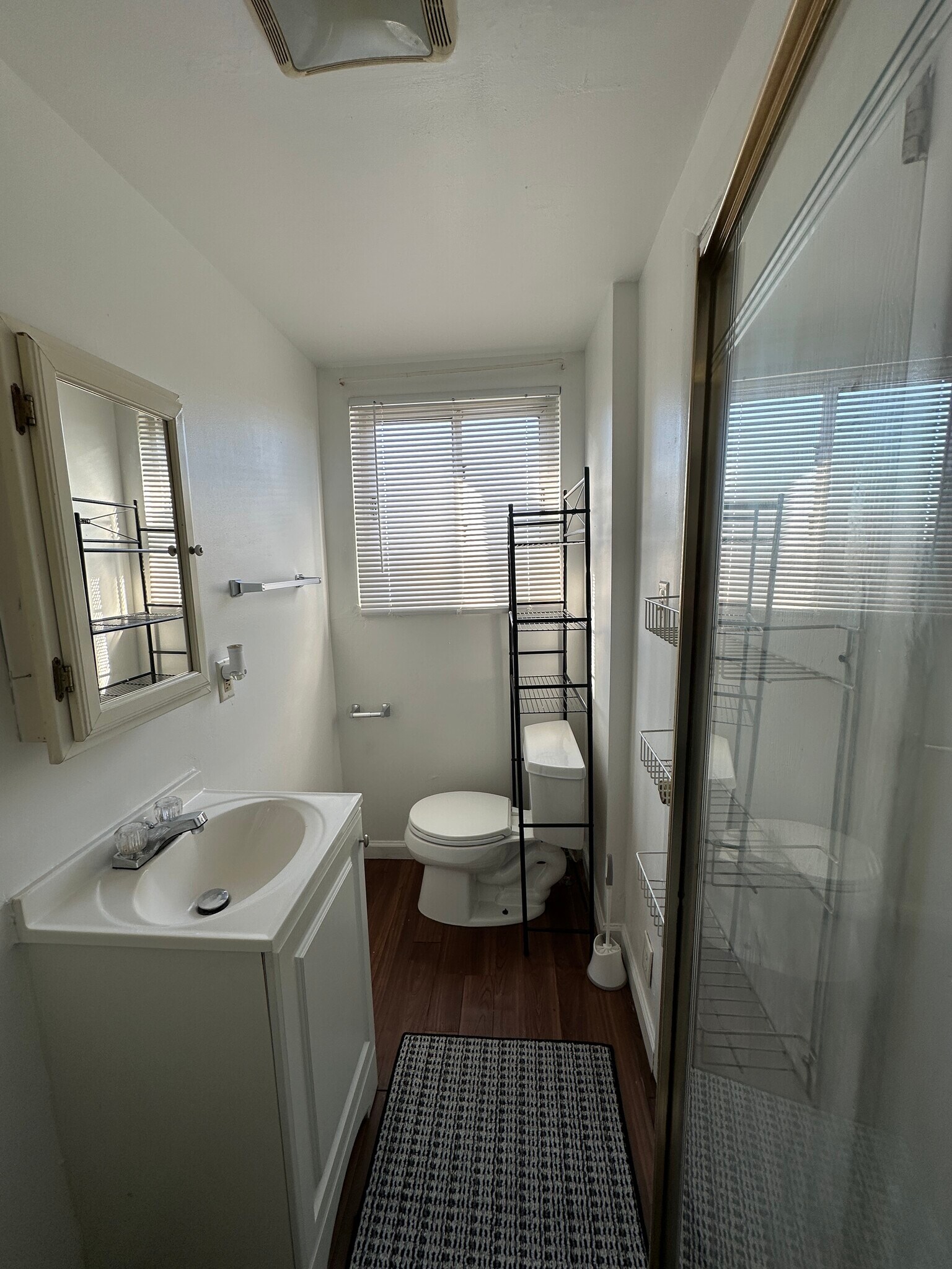 Building Photo - 134 Sherman St