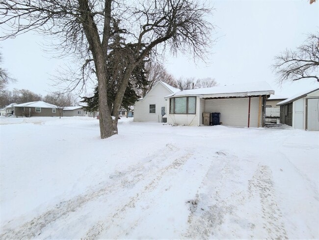 Building Photo - 2 Bedroom/2 Bath House